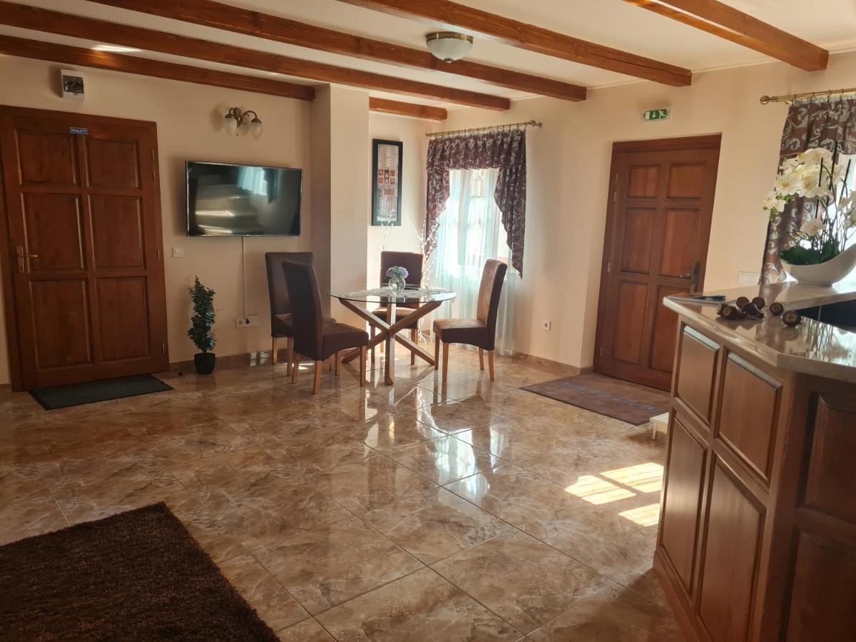 Toroes Panzio Bed and Breakfast Szabolcs Buitenkant foto
