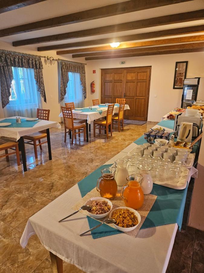 Toroes Panzio Bed and Breakfast Szabolcs Buitenkant foto